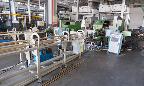 自动化革新席卷阀门制造业 红冲上料机破解人工困境